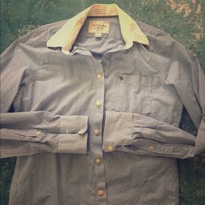 Men’s Abercrombie Muscle button down 100% cotton!